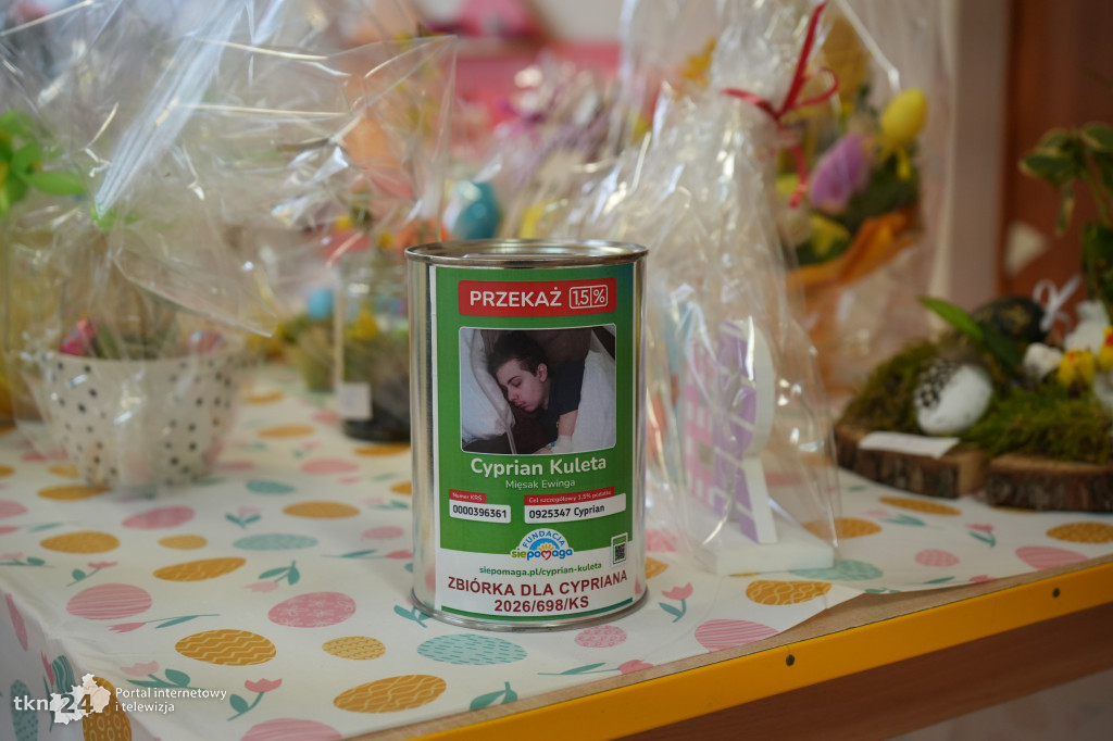 Pomagali Cyprianowi podczas kiermaszu w Końskich