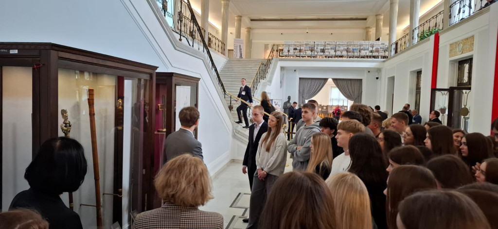 Licealiści z I LO z wizytą w Sejmie RP