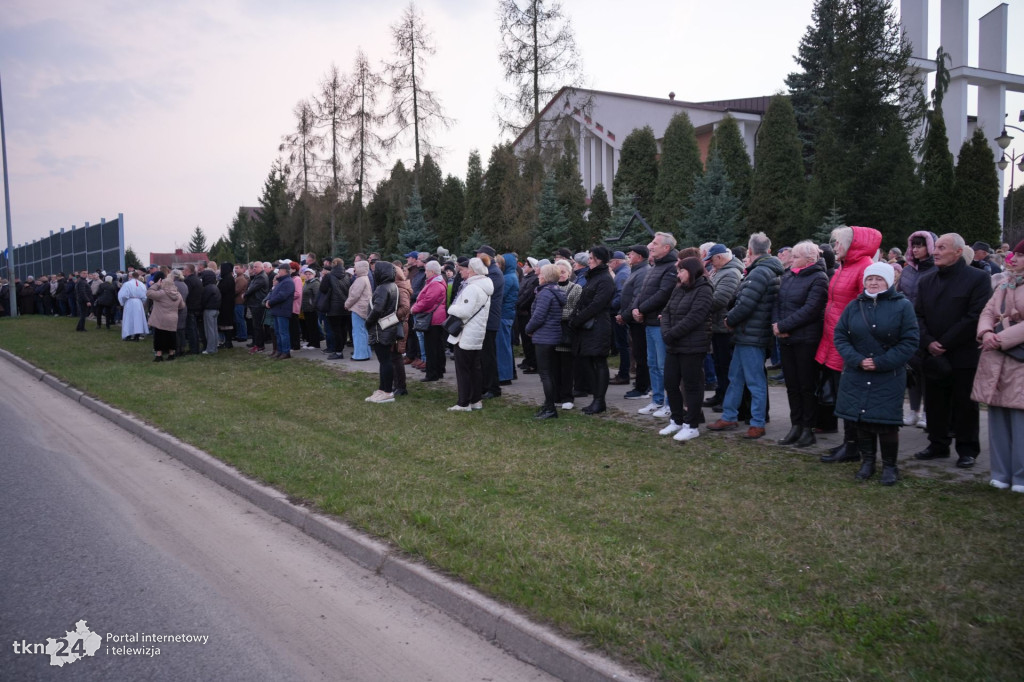 Wierni maszerowali ulicami Końskich