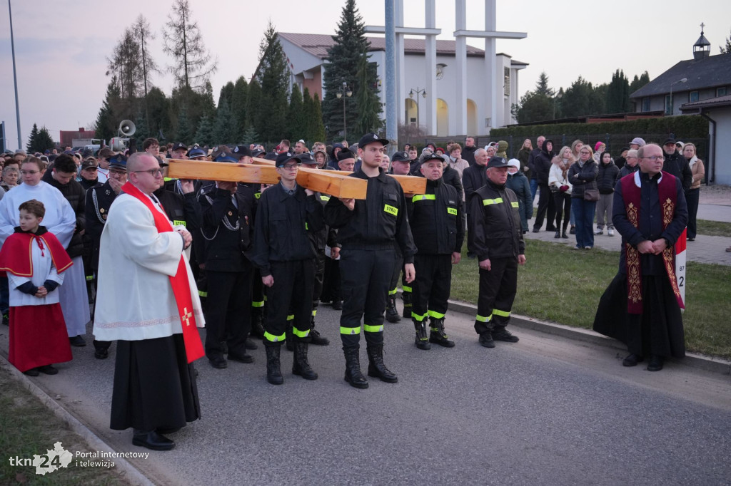 Wierni maszerowali ulicami Końskich