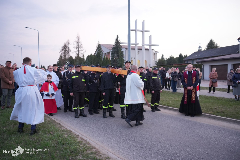 Wierni maszerowali ulicami Końskich