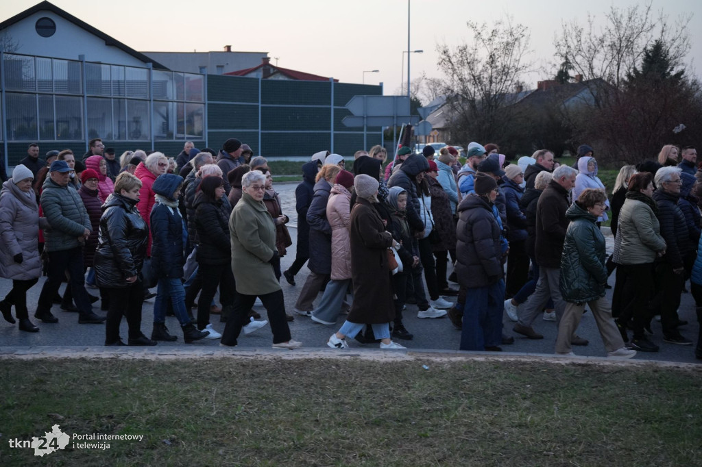 Wierni maszerowali ulicami Końskich