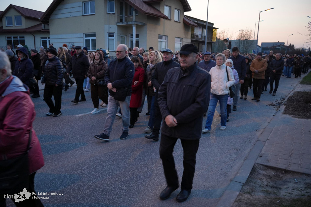 Wierni maszerowali ulicami Końskich