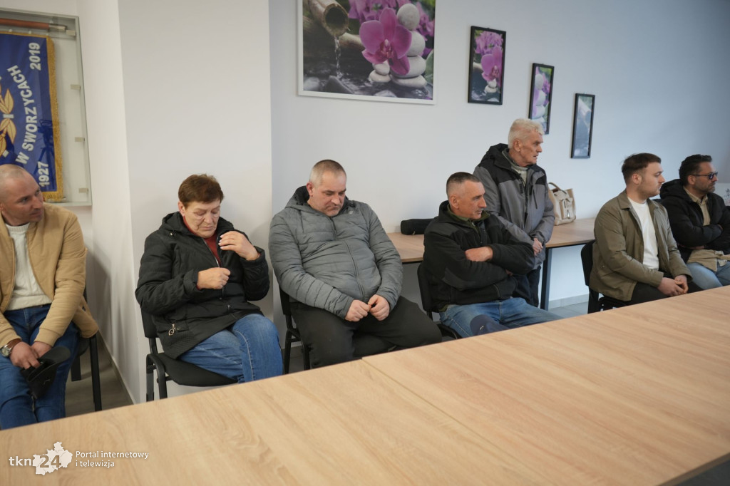 Mieszkańcy Sworzyc protestują przeciw kurnikom