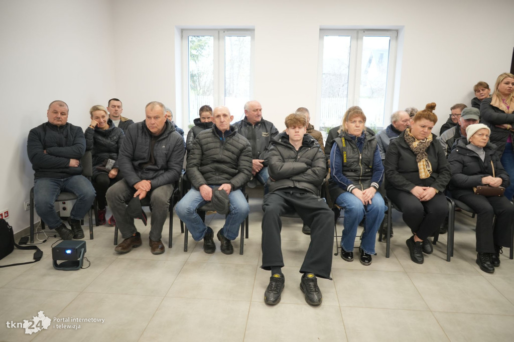 Mieszkańcy Sworzyc protestują przeciw kurnikom