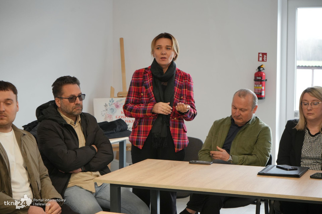 Mieszkańcy Sworzyc protestują przeciw kurnikom