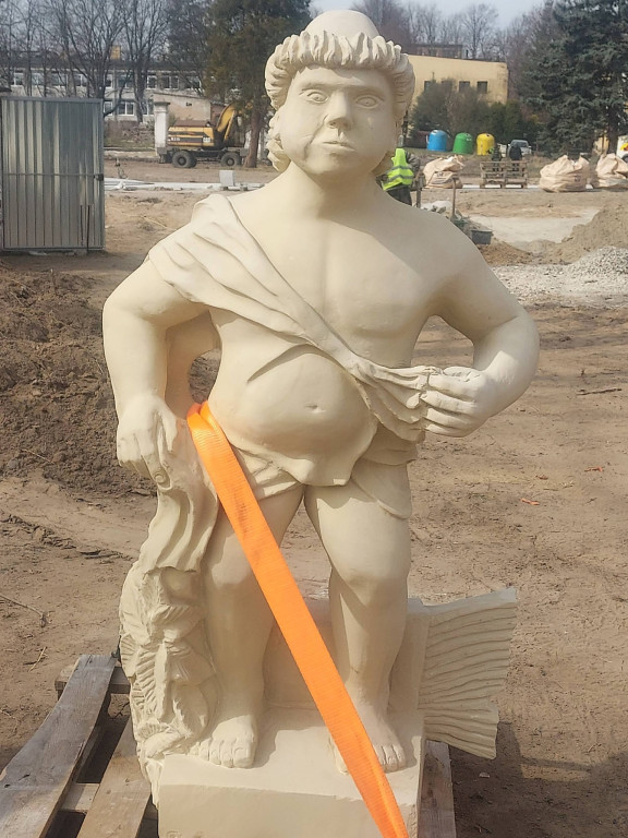 Na Gloriettę po latach wracają kamienne rzeźby