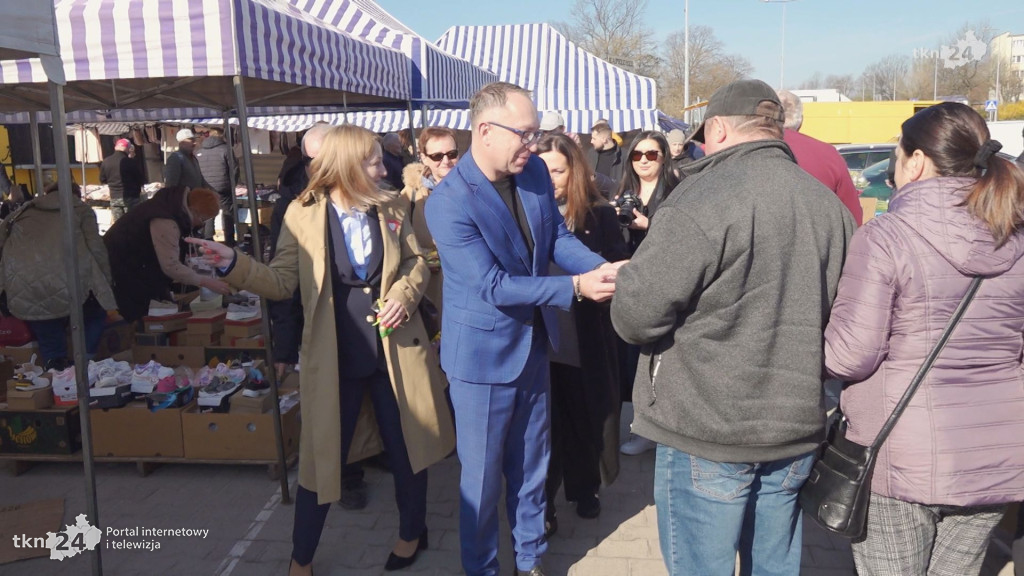 Poseł KO Artur Gierada w piątek odwiedził Końskie. Rozmawiał z mieszkańcami