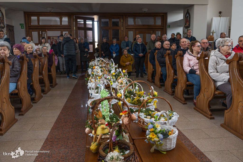 Wielka Sobota: Święcenie pokarmów w Modliszewicach