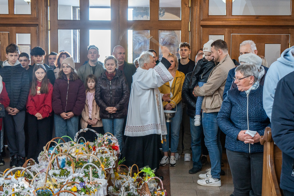 Wielka Sobota: Święcenie pokarmów w Modliszewicach
