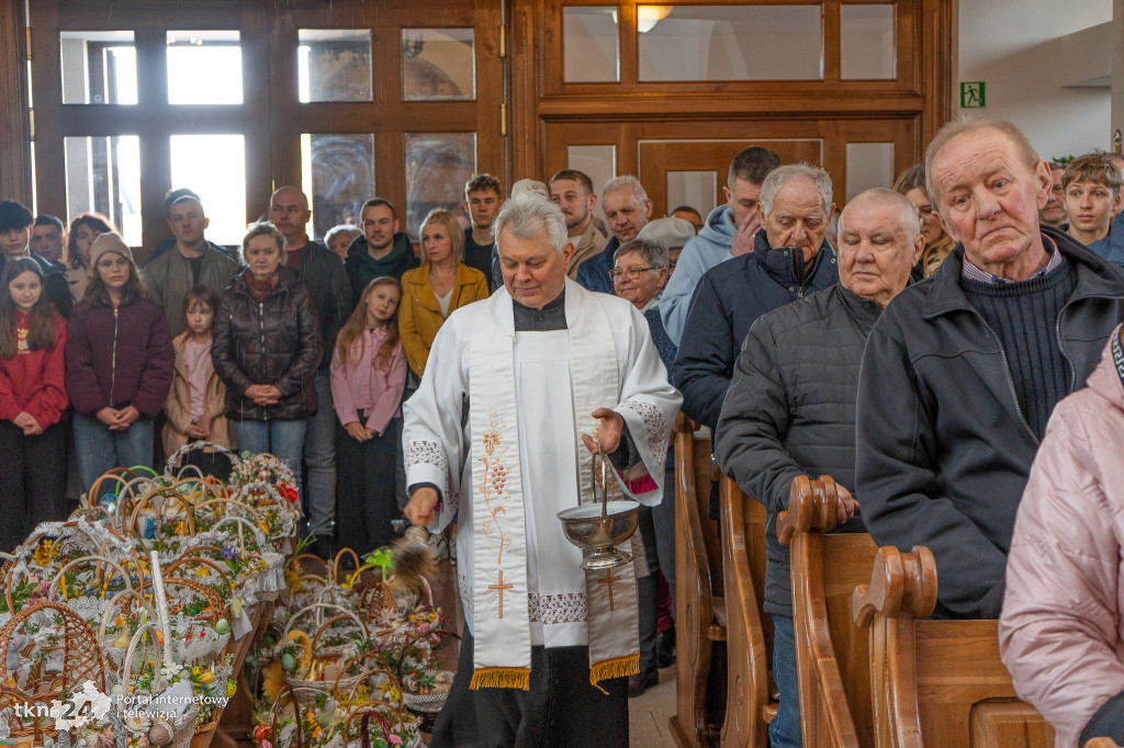 Wielka Sobota: Święcenie pokarmów w Modliszewicach