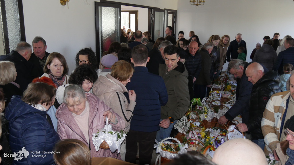 Wielka Sobota i czuwanie przy Grobie Pańskim w parafii MBNP w Końskich
