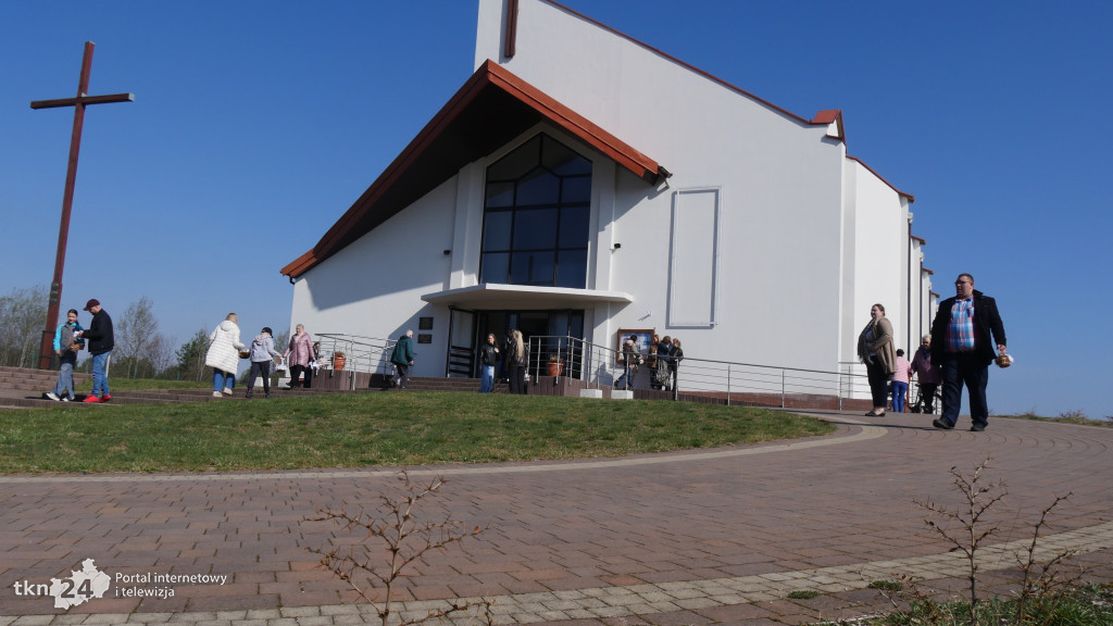 Wielka Sobota i czuwanie przy Grobie Pańskim w parafii MBNP w Końskich