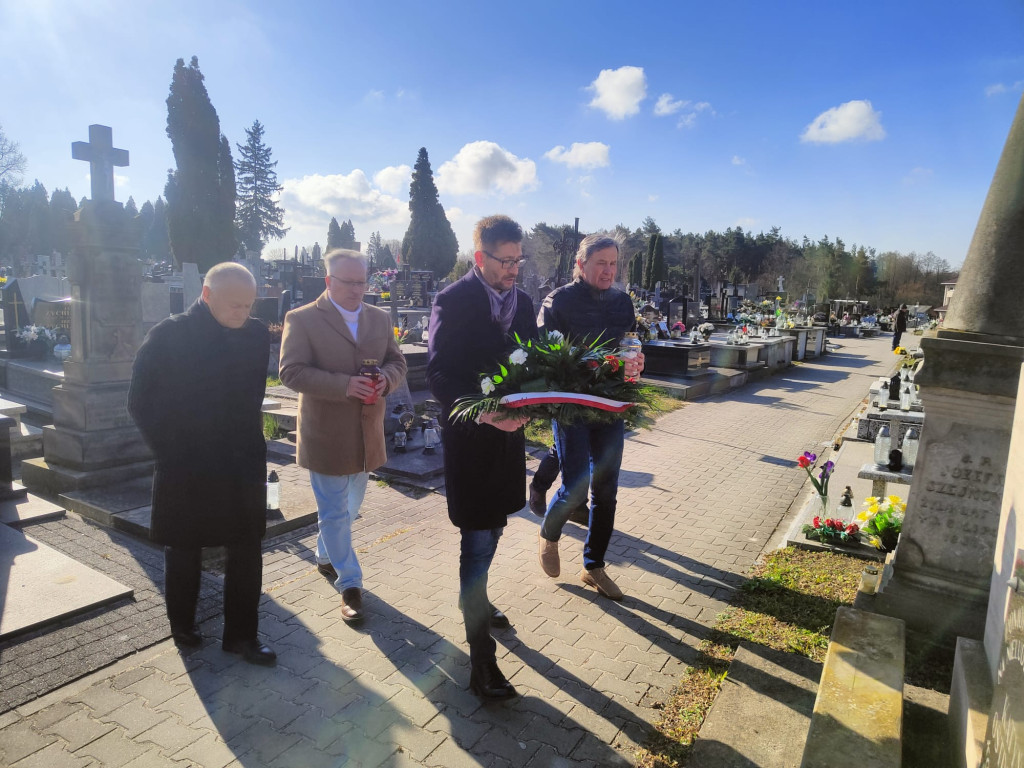 Przedstawiciele PiS upamiętnili rocznicę smoleńską