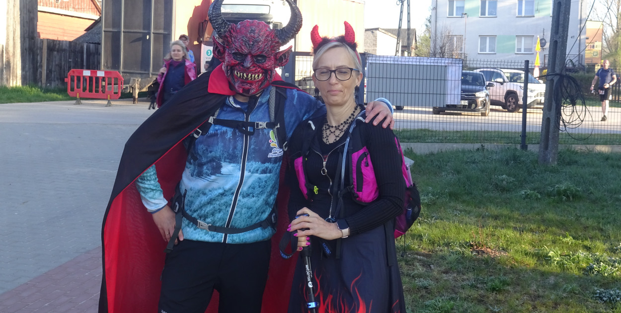 VI Piekielny Maraton Pieszy ze startem z Przyłóg