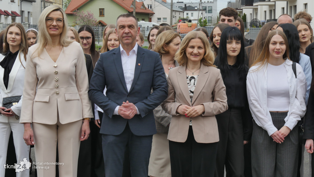 Pożegnanie absolwentów w I LO w Końskich