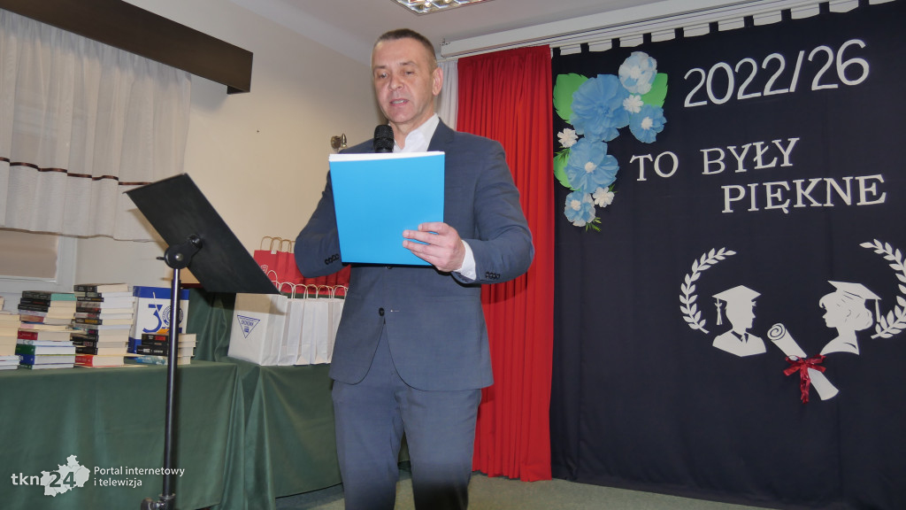 Pożegnanie absolwentów w I LO w Końskich