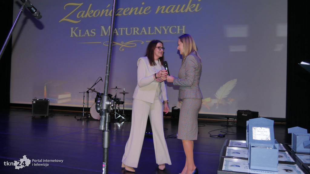 II LO w Końskich pożegnało swoich absolwentów