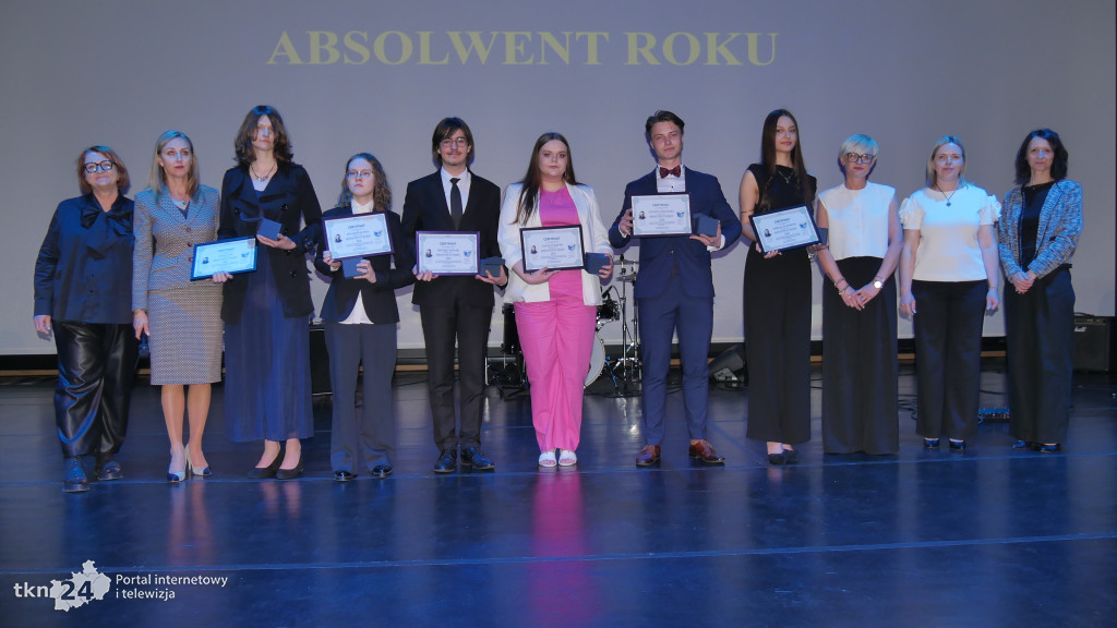 II LO w Końskich pożegnało swoich absolwentów