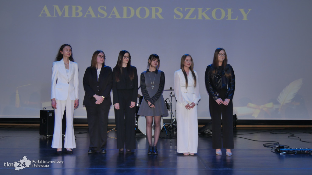 II LO w Końskich pożegnało swoich absolwentów