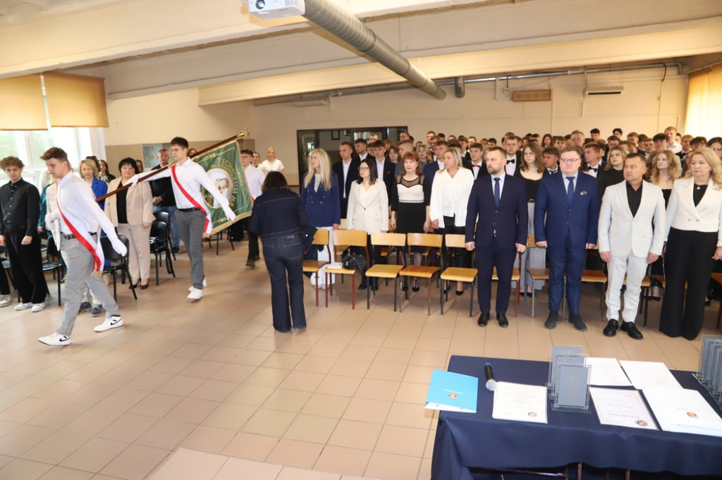 Pożegnanie klas piątych w koneckim Mechaniku