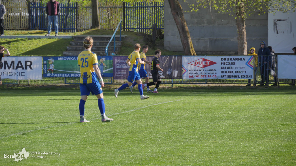 Neptun Końskie ogrywa Koronę III Kielce 3:1