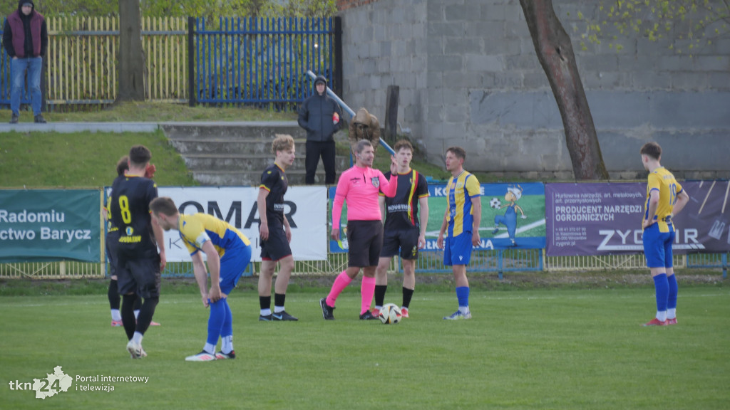 Neptun Końskie ogrywa Koronę III Kielce 3:1