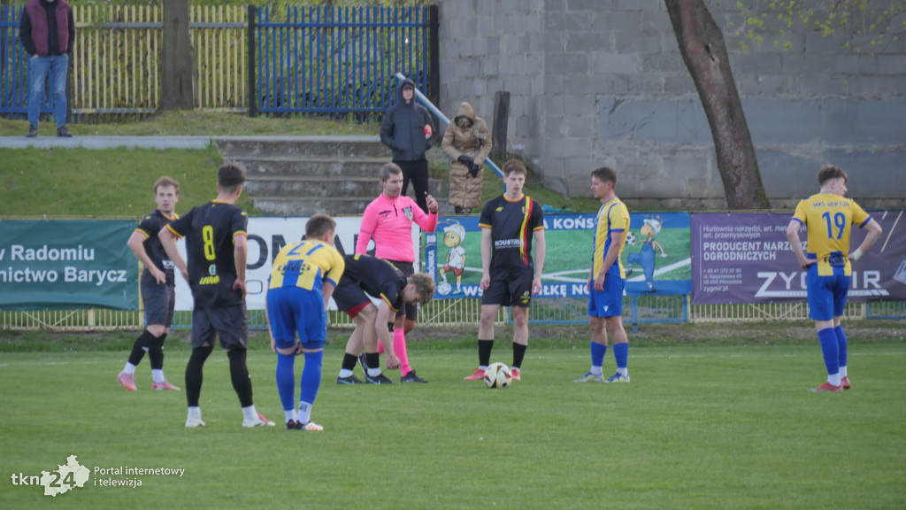 Neptun Końskie ogrywa Koronę III Kielce 3:1