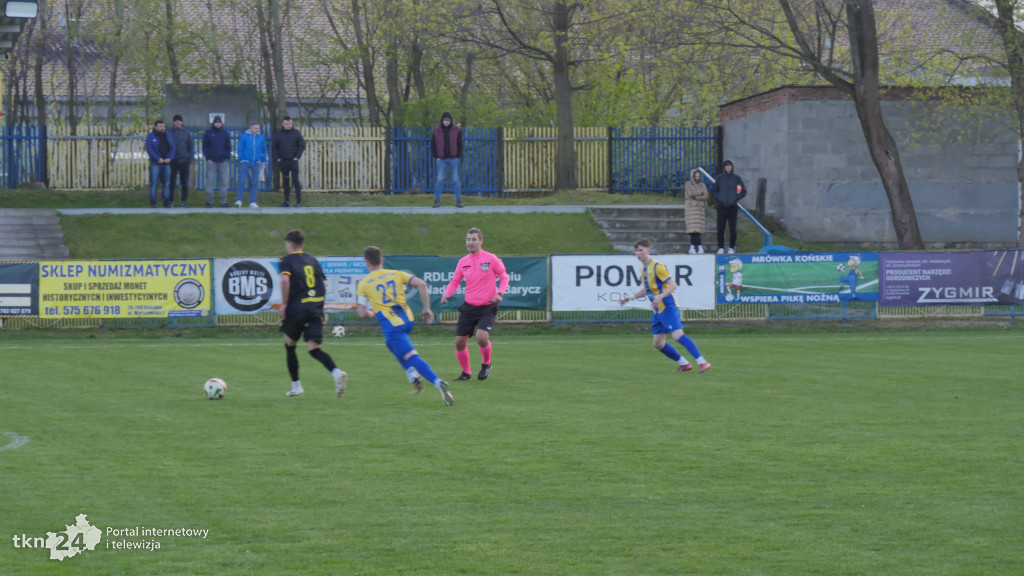 Neptun Końskie ogrywa Koronę III Kielce 3:1