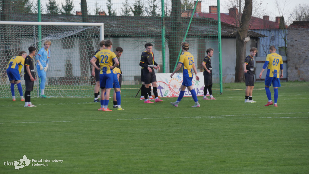 Neptun Końskie ogrywa Koronę III Kielce 3:1