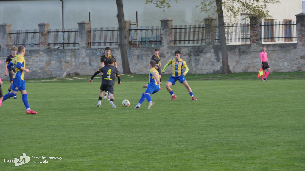 Neptun Końskie ogrywa Koronę III Kielce 3:1