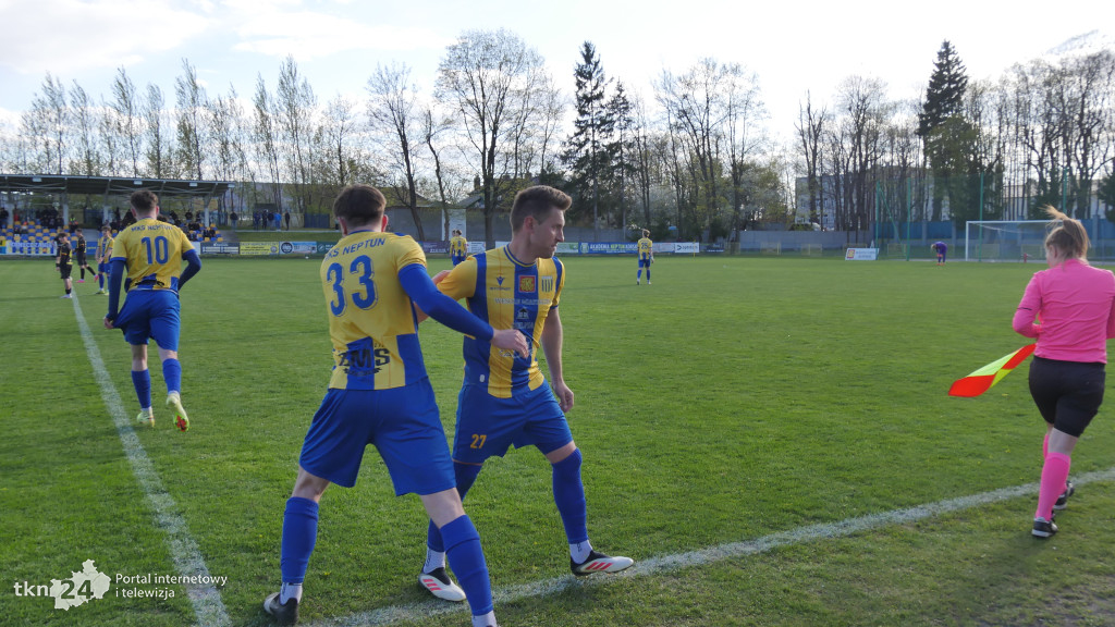 Neptun Końskie ogrywa Koronę III Kielce 3:1