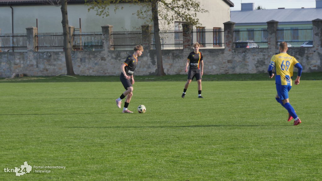 Neptun Końskie ogrywa Koronę III Kielce 3:1