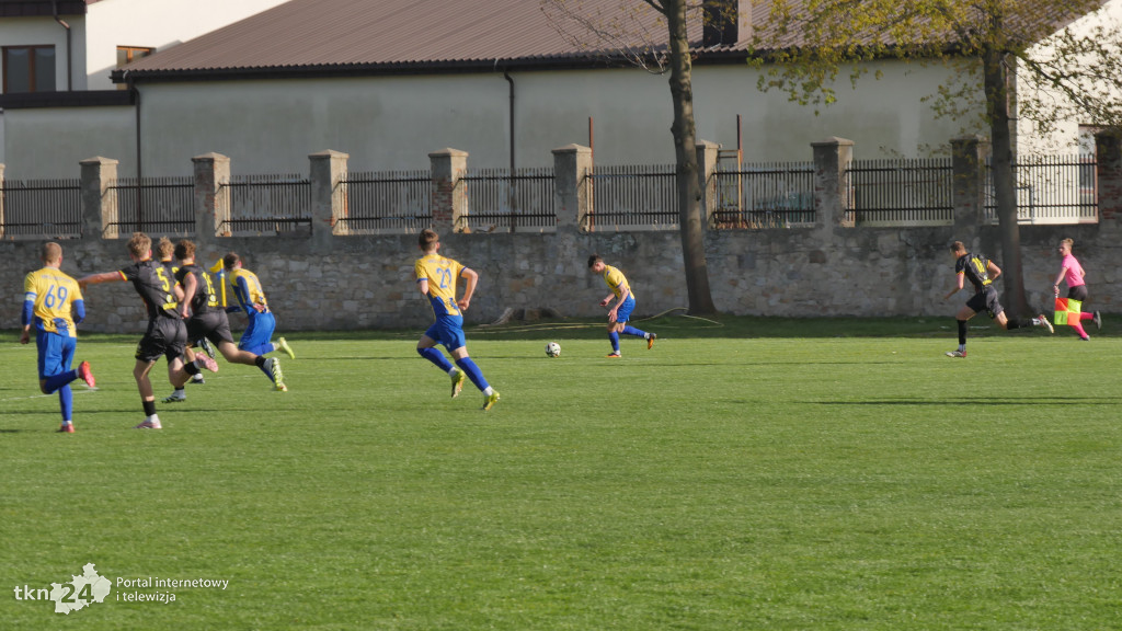 Neptun Końskie ogrywa Koronę III Kielce 3:1