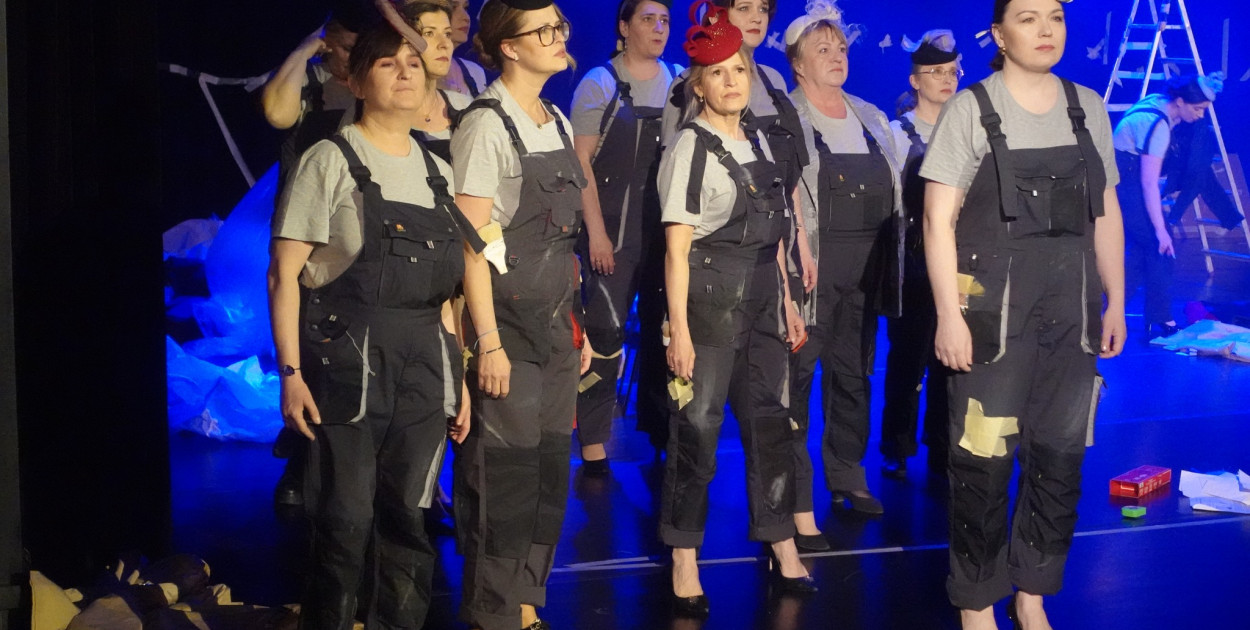 Spektakl Pęknięcia w Koneckim Centrum Kultury