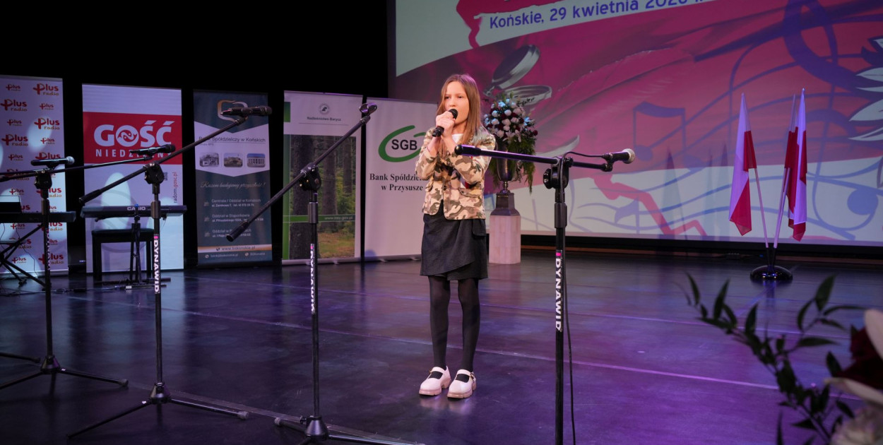 Śpiewali i recytowali z ojczyzną w sercach