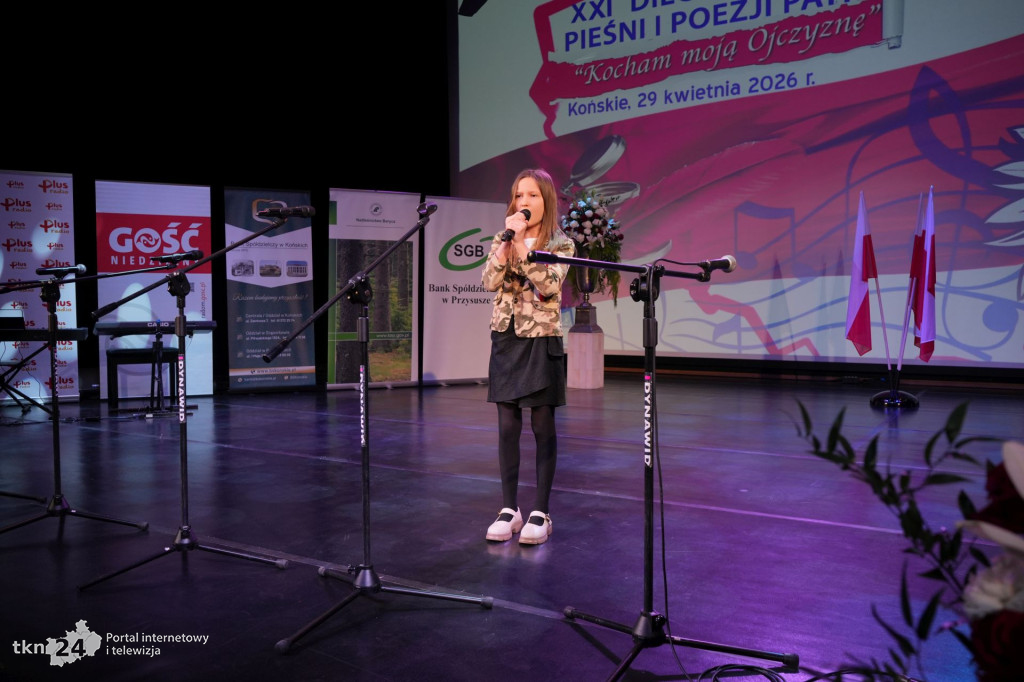 Śpiewali i recytowali z ojczyzną w sercach