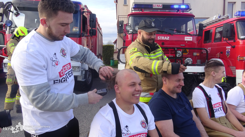 Smyków dla Cancer Fighters. Golenie głów i zbiórka kasy