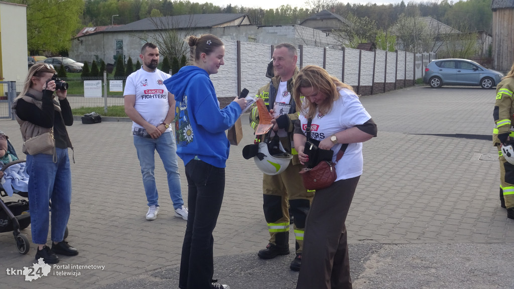 Smyków dla Cancer Fighters. Golenie głów i zbiórka kasy