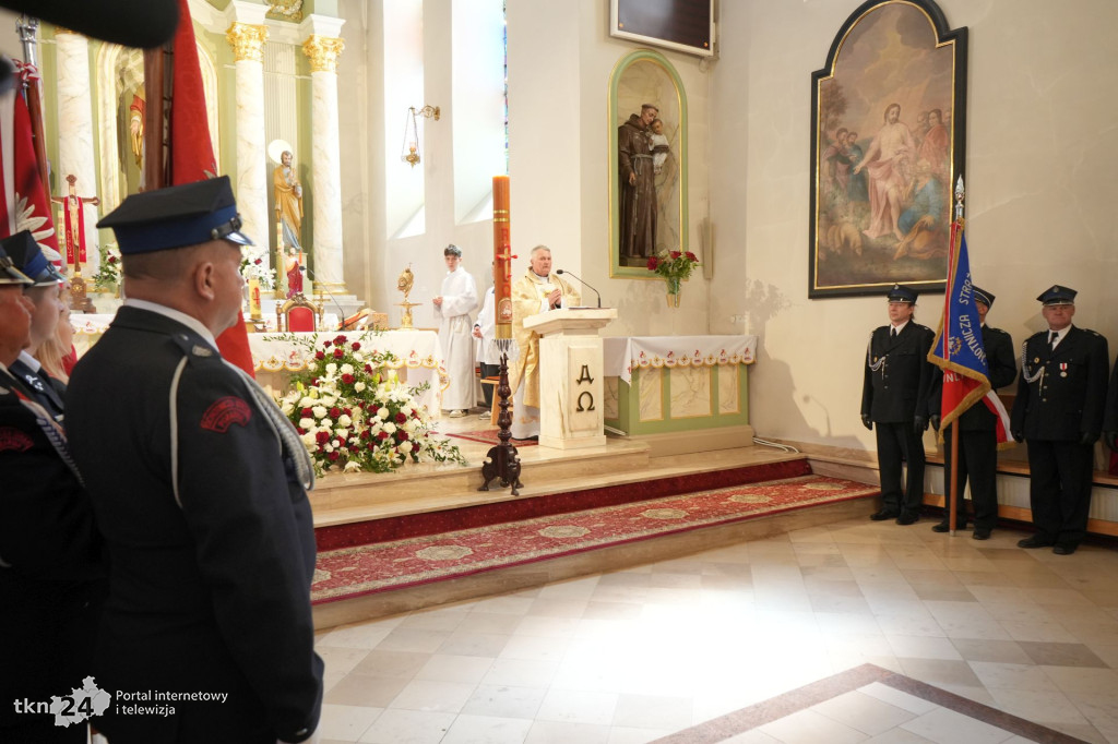 Uroczystości 3-majowe w Gowarczowie