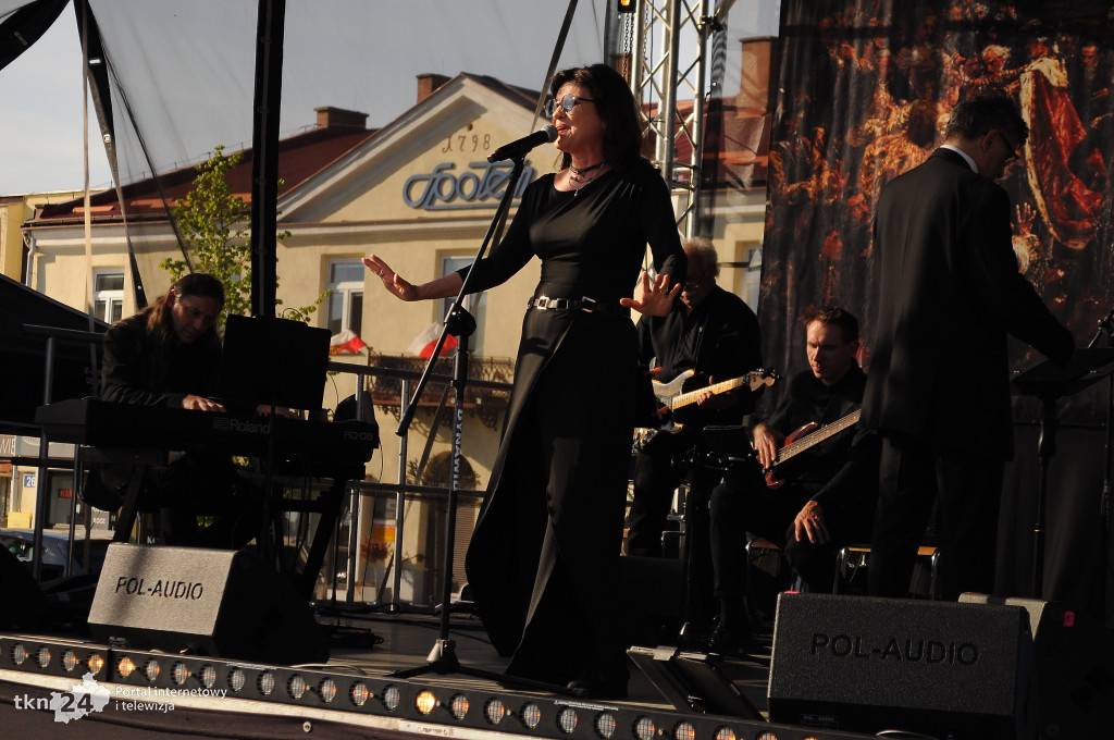 Koncert 3 Maja w Końskich. Jamróz, Listwan i Big Silesian Band na scenie
