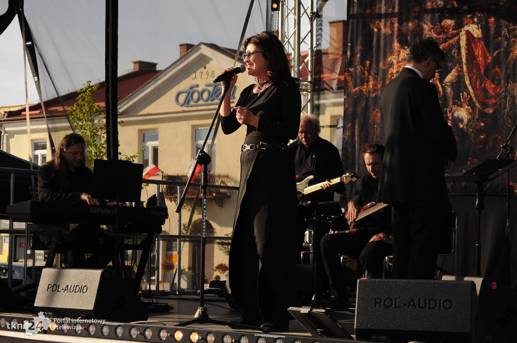Koncert 3 Maja w Końskich. Jamróz, Listwan i Big Silesian Band na scenie