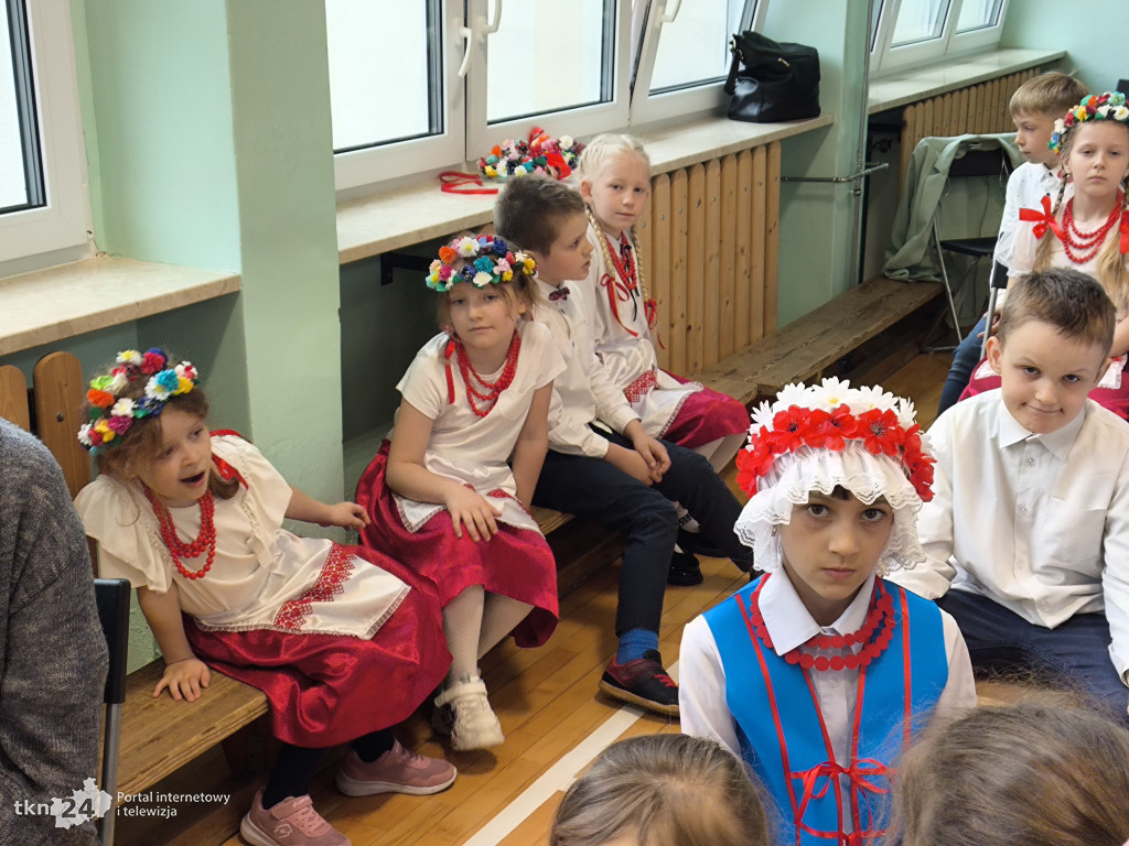 Piosenki patriotyczne w Fałkowie