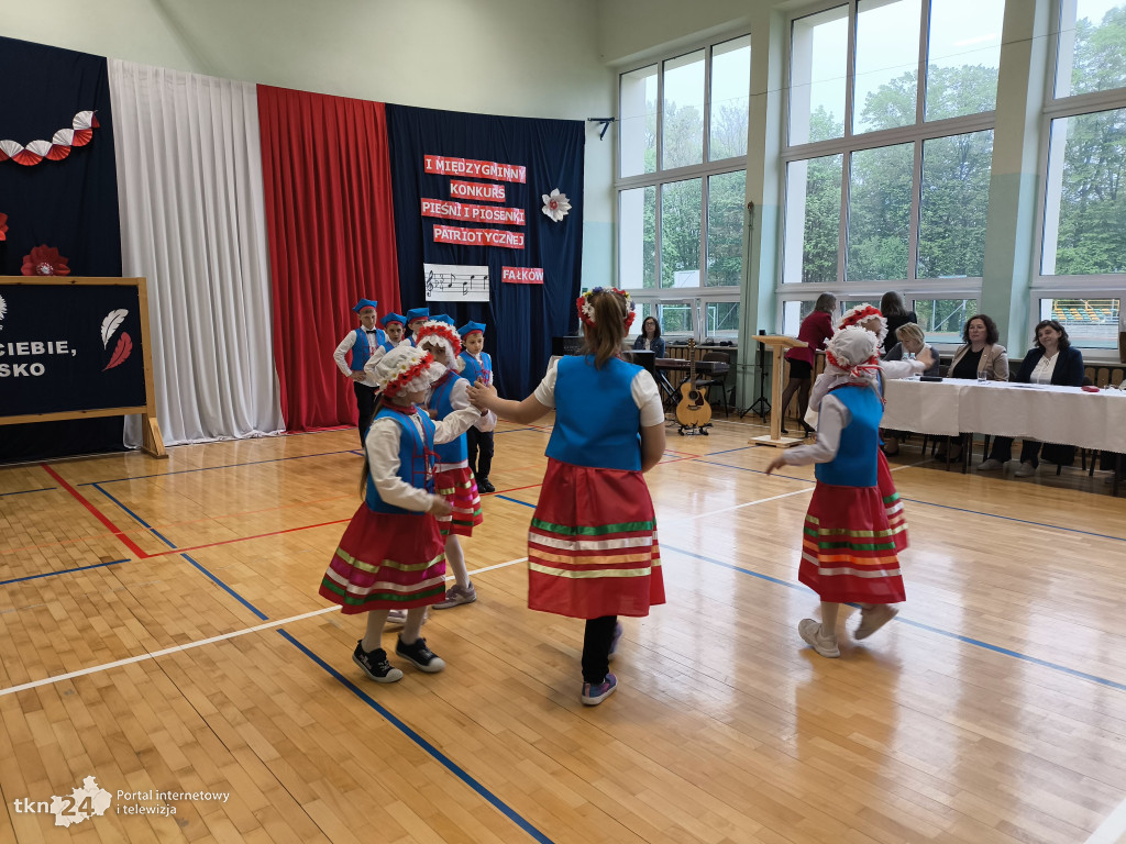 Piosenki patriotyczne w Fałkowie