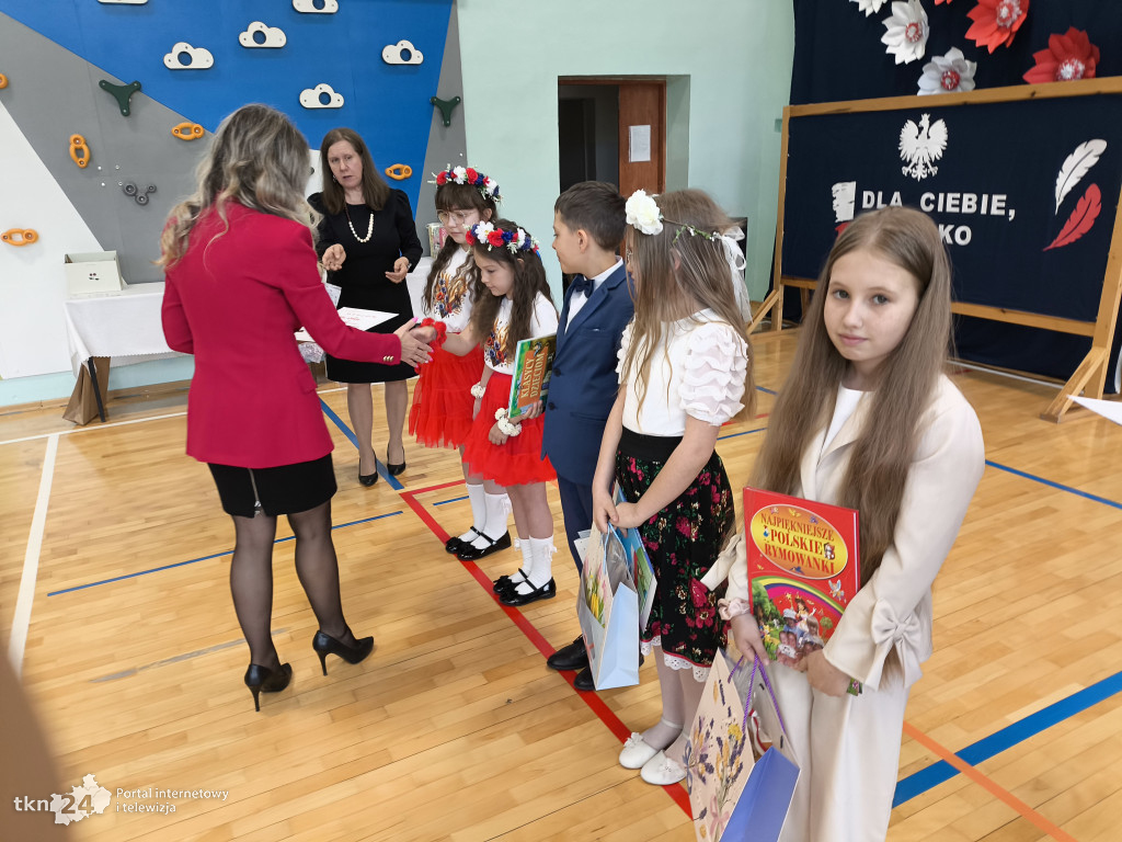 Piosenki patriotyczne w Fałkowie