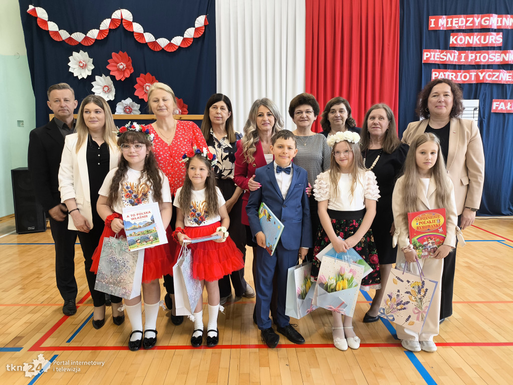 Piosenki patriotyczne w Fałkowie