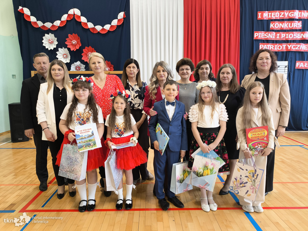 Piosenki patriotyczne w Fałkowie
