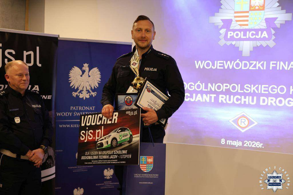 Aspirant Kamil Prasał drugim najlepszym policjantem ruchu drogowego w województwie