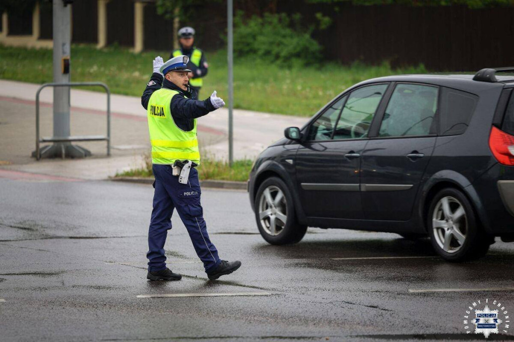 Aspirant Kamil Prasał drugim najlepszym policjantem ruchu drogowego w województwie
