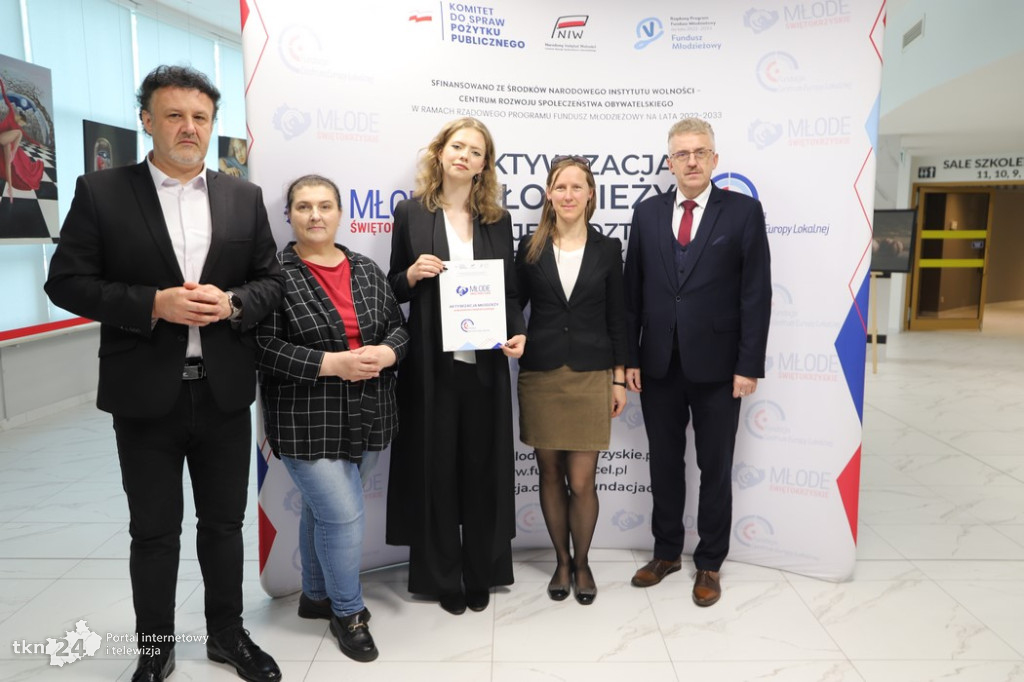 Granty dla młodzieży z powiatowych szkół średnich